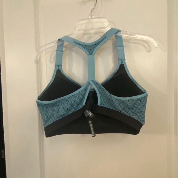Victoria’s Secret incredible sports bra size 36DD - Picture 4 of 8